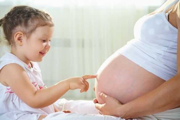 El procedimiento de levantamiento de plasma está contraindicado para mujeres embarazadas. 